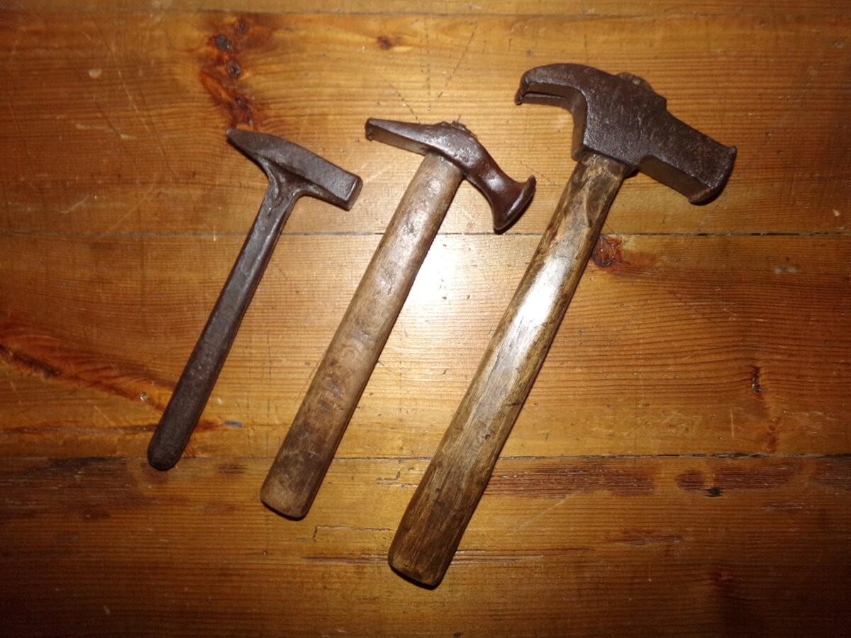 Trīs āmuri. 