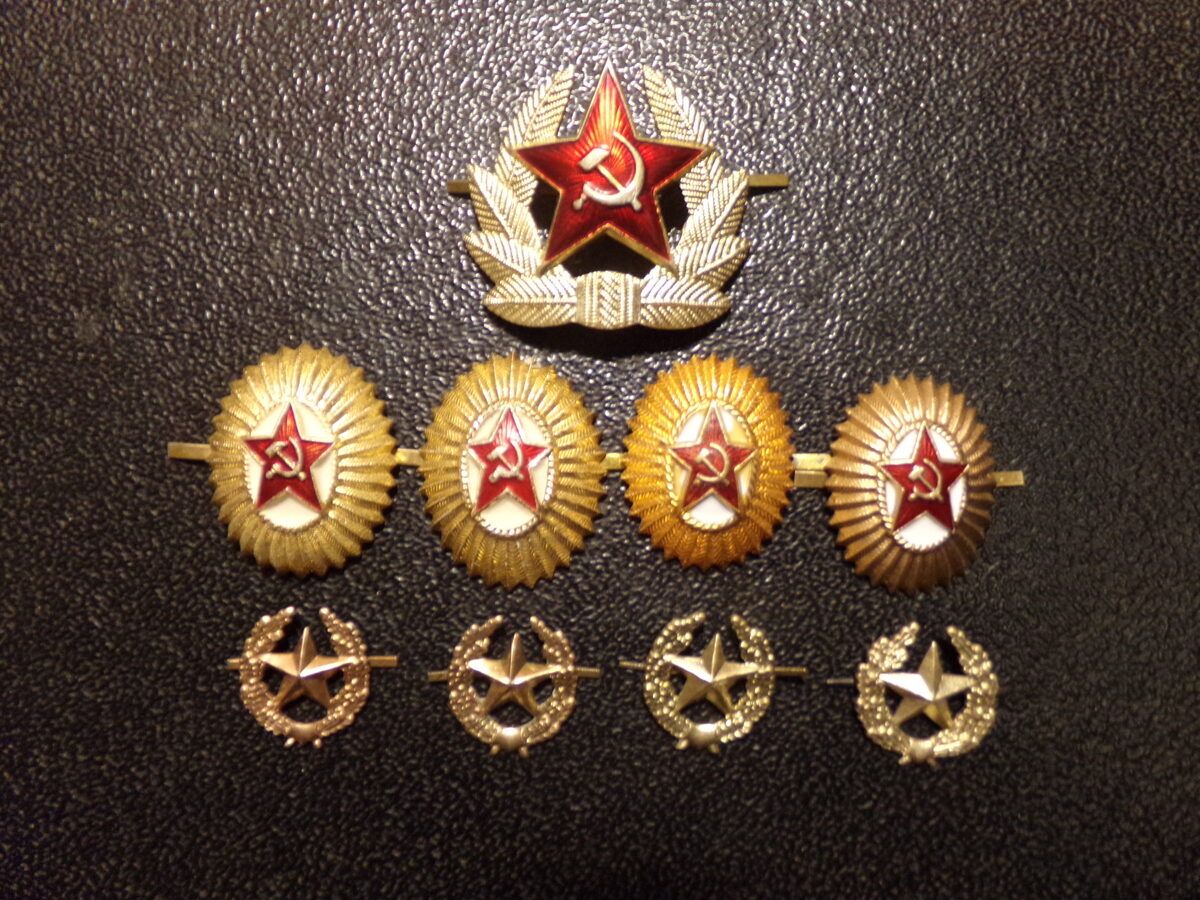 9 знаков советской армии.