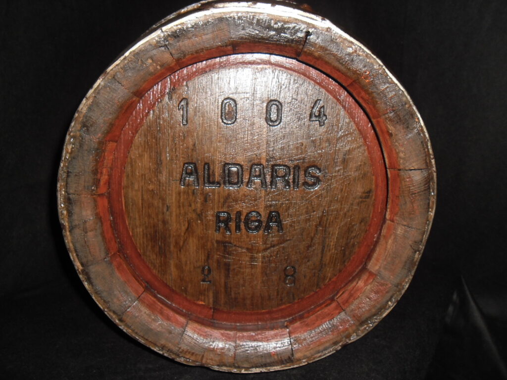 №31. Дубовый боченок пивоварини Алдарис.