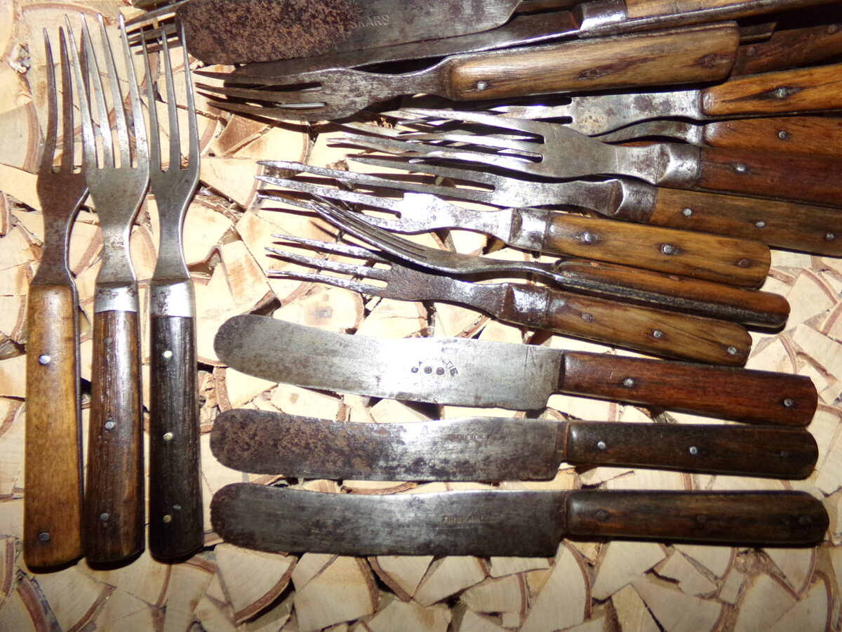 Трактирные ножи и вилки. Начало 20 века.