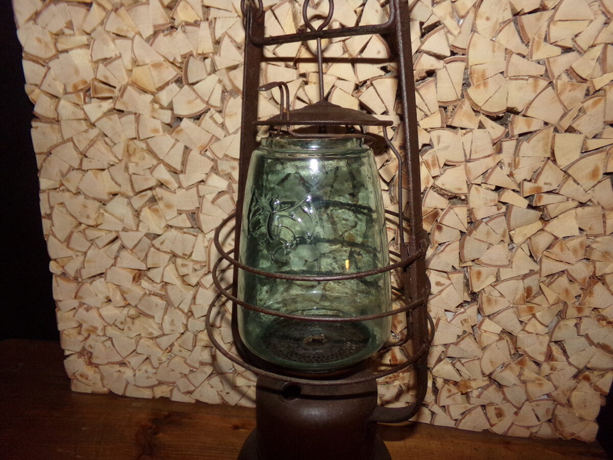 Petrolejas lampa "Sikspārnis"