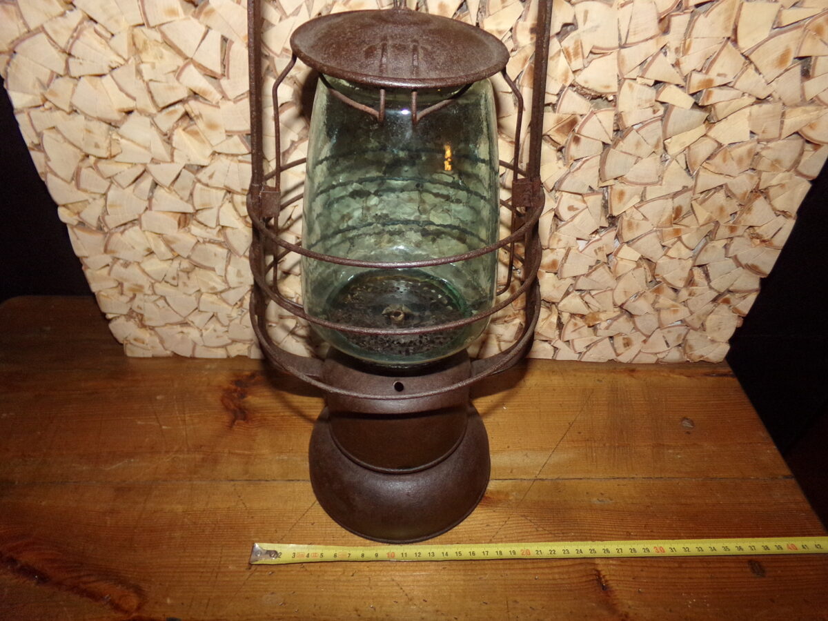 Petrolejas lampa "Sikspārnis"