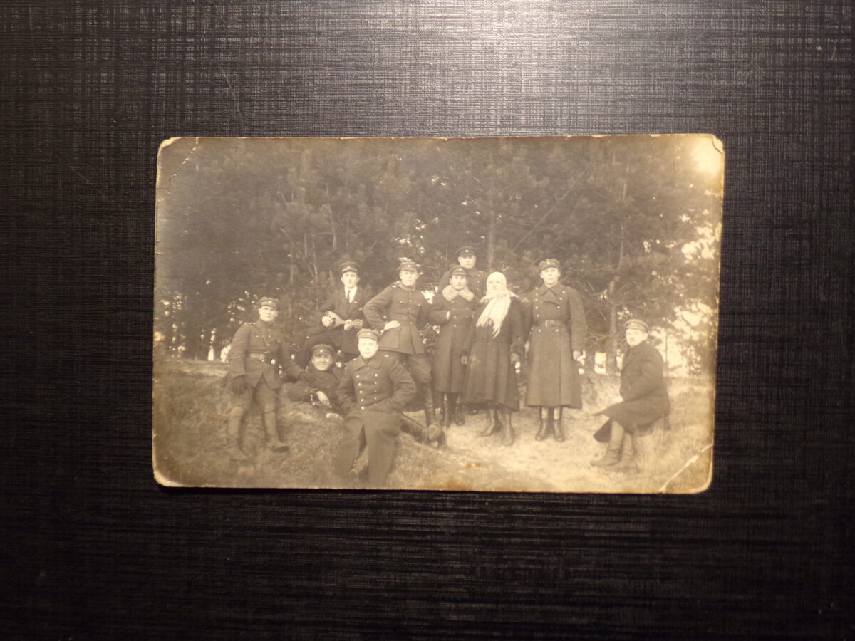 №72. Латвия. Пограничники в поселке Голышево. 1924 год.