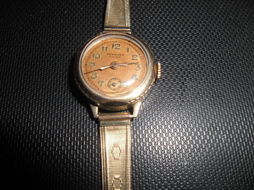 Дамские наручные швейцарские часы. Начало 20 века.