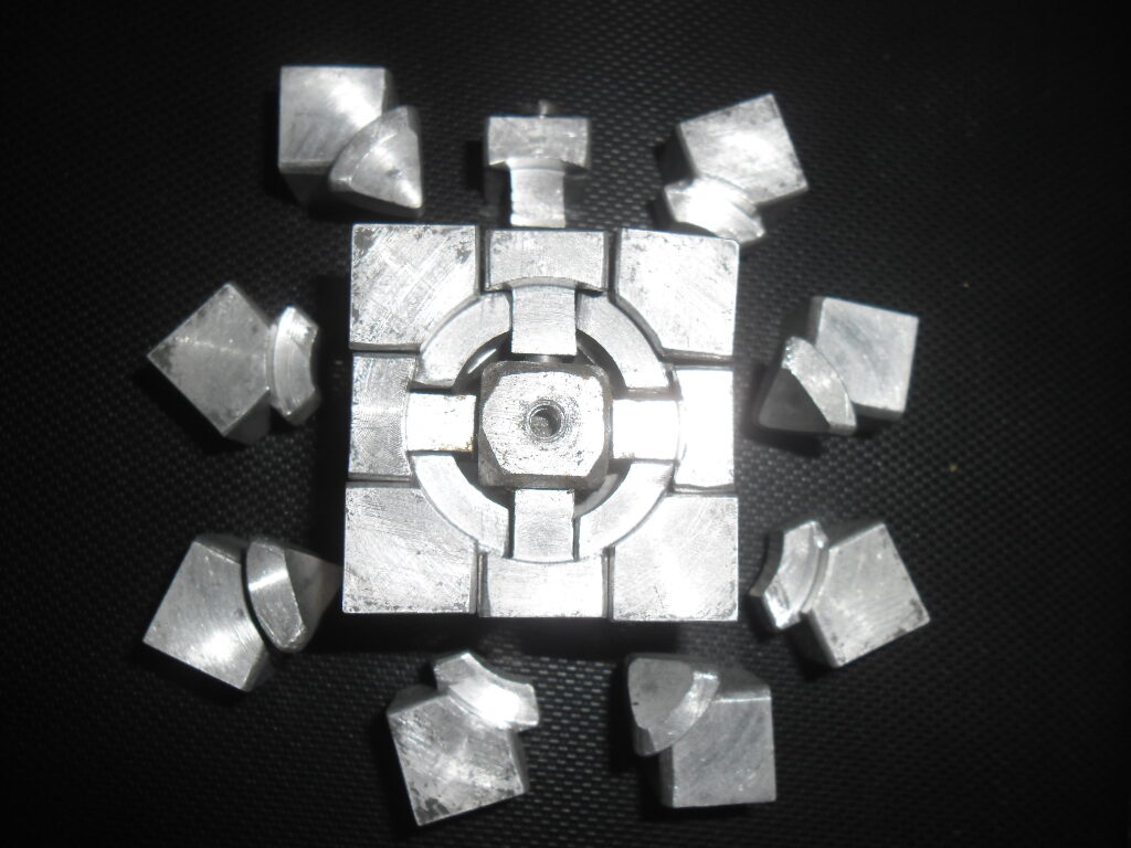 Кубик Рубика из стали. Авторская работа Виктора Яковенко. 1980-тый год.