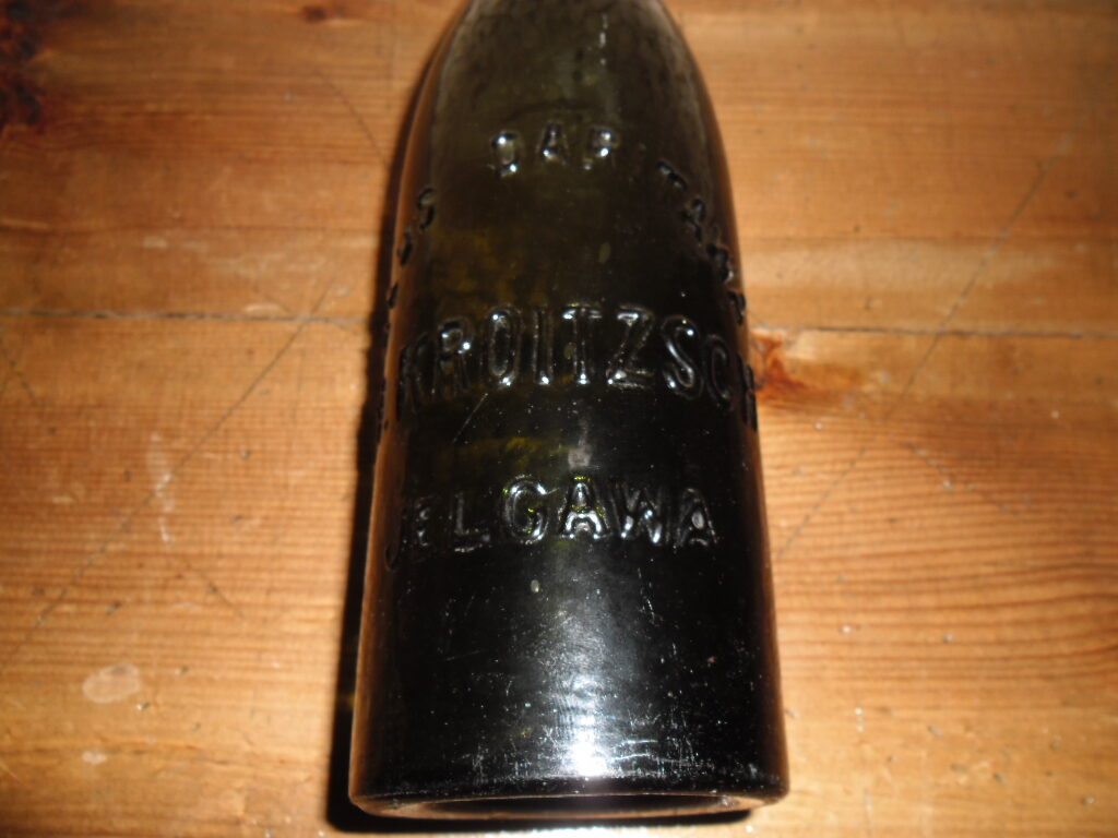 Пивная бутылка. Латвия. Елгава. 1920-30 года.