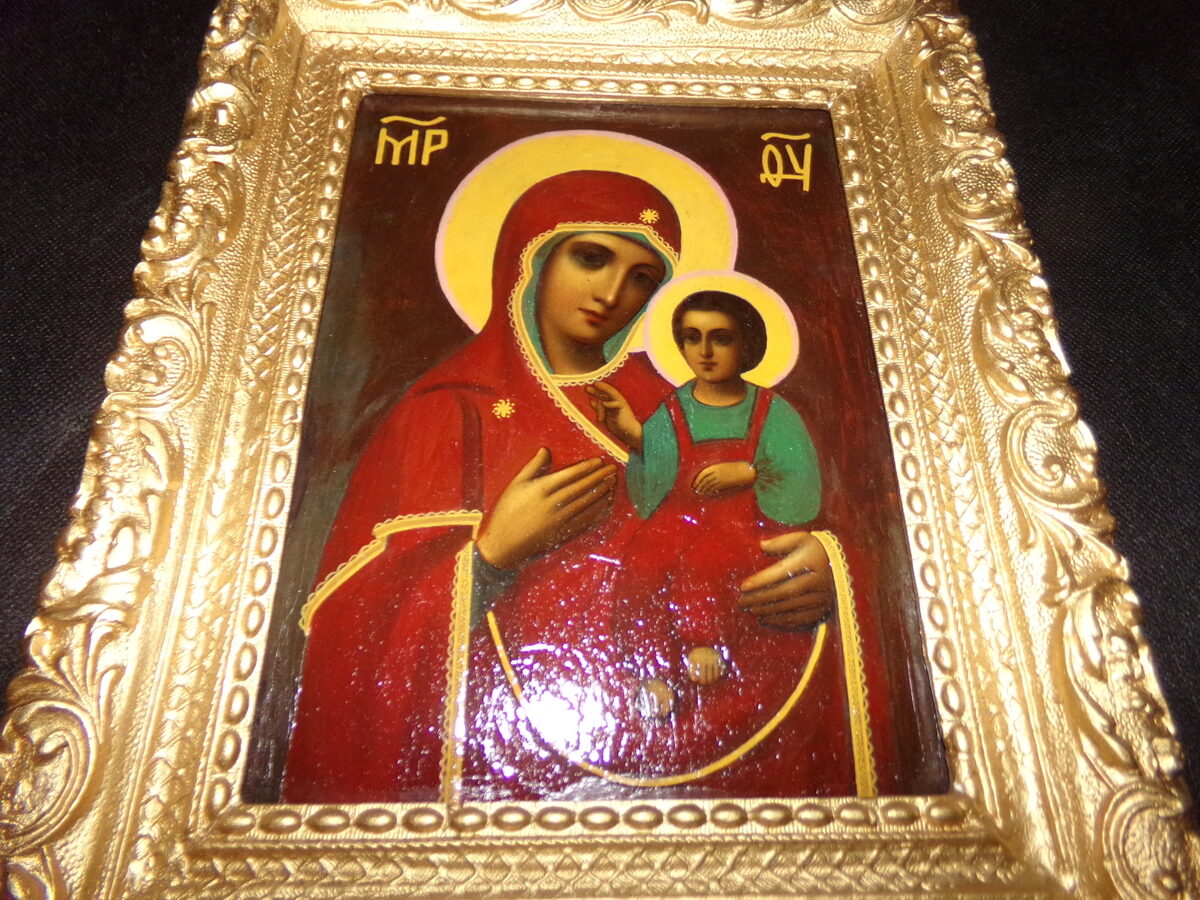 Ikona "Dievmāte ar mazuli"