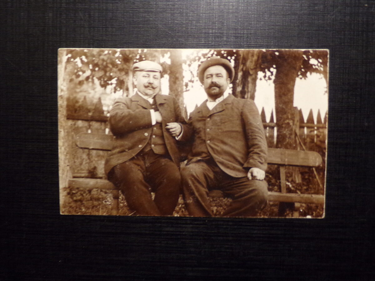 №140. Латвия. 1920-тые года. Два господина.