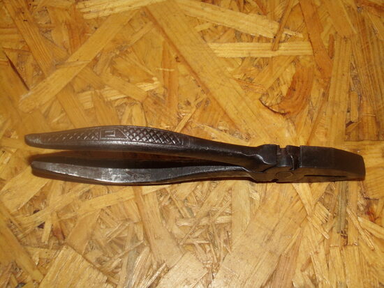 №103. Плоскогубцы с клеймом буква "П". Г. Павлово. СССР. Середина 20 века.