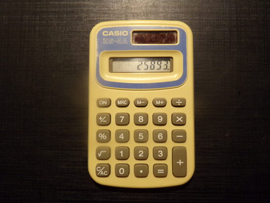 Карманный калькулятор CASIO HS-4A. 1993 год.