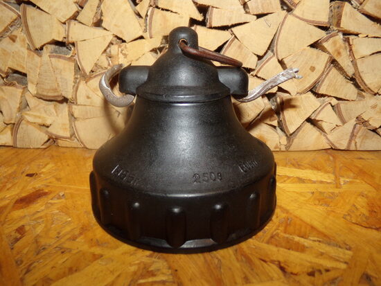 №58. Лампа индустриальная. СССР. 1965 год. Материал-пластик.