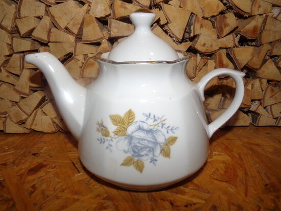 №85. Чайник. Рижский фарфор. СССР.