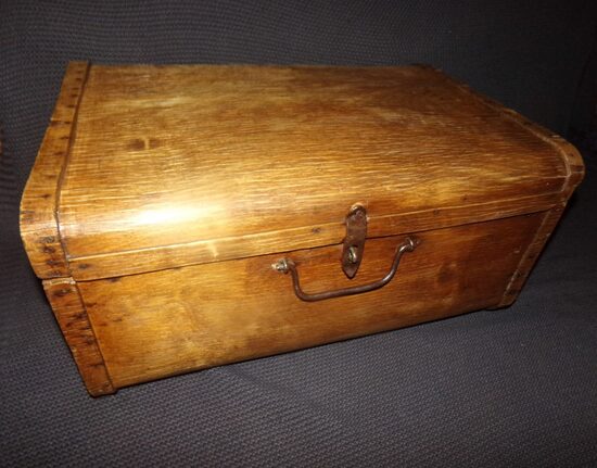 №27. Старинный чемодан. Восточная Латвия. Начало 20 века.
