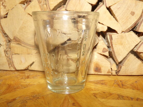 №98. Мерный стаканчик 30 мл. СССР. С указанием объема ложки- чайная, десертная, столовая.