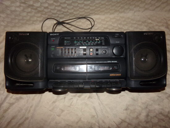 №46. Двухкассетная радиола SONY CFS-456L  1995 год.