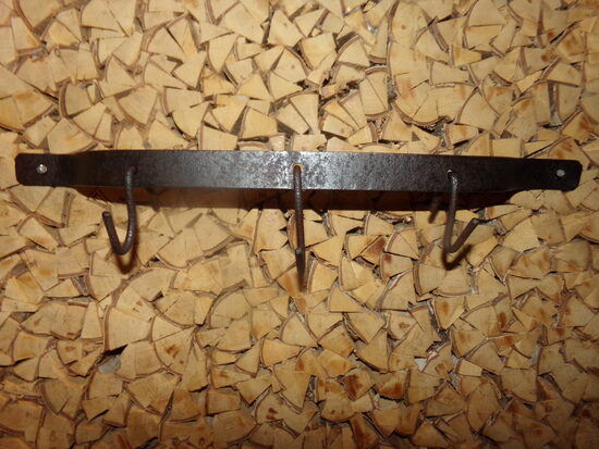 №100. Кованный кухонный подвес на три крючка. Восточная Латвия. Начало 20 века.