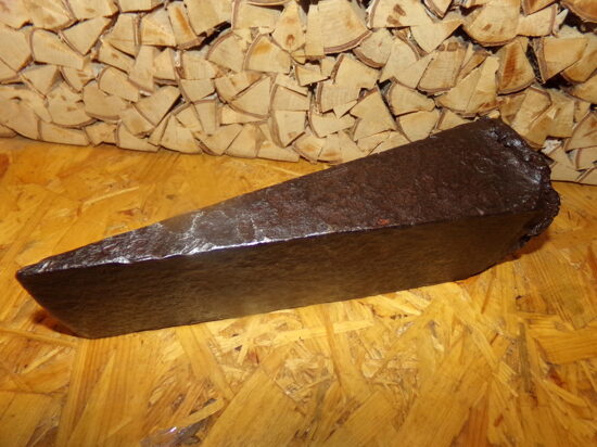 №177. Большой металлический клин. Клеймо-Завод Плутон. Российская Империя.