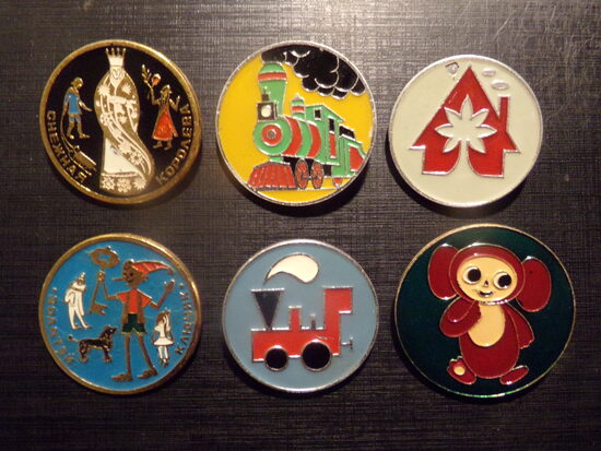 №75. Шесть детских значков времен СССР. 1975 год. Сказочные персонажи.