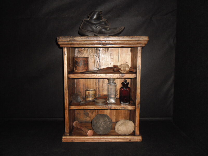 №23. Шкафчик для инструментов.