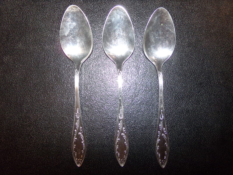 №20. Три мельхиоровые ложки. СССР. Середина 20 века.