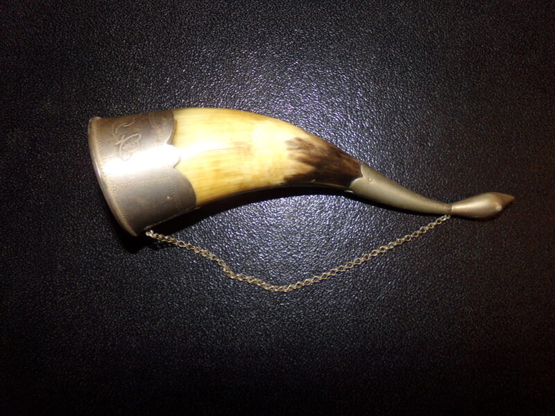 Декоративный рог.