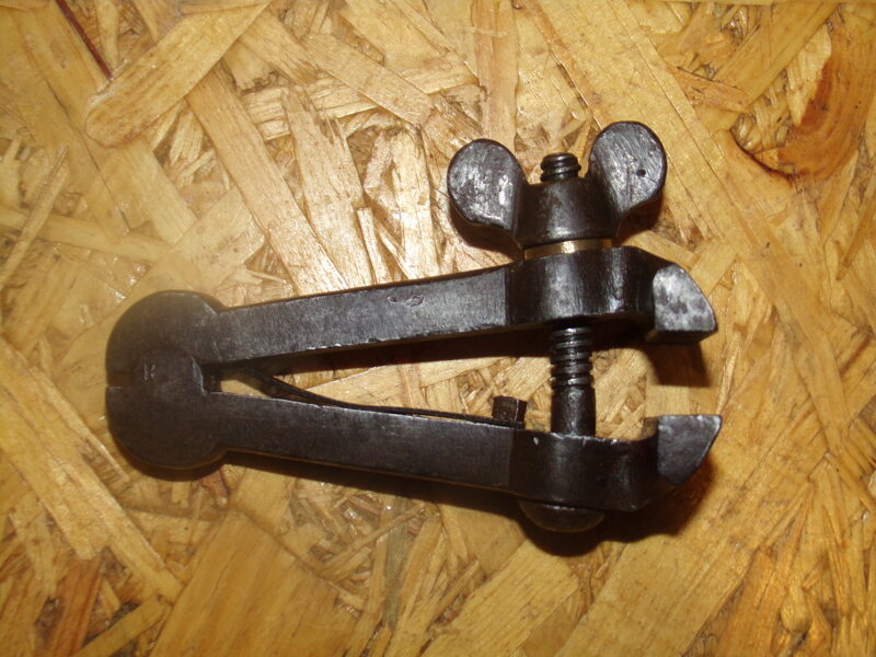 №133. Слесарный зажим. Начало 20 века.