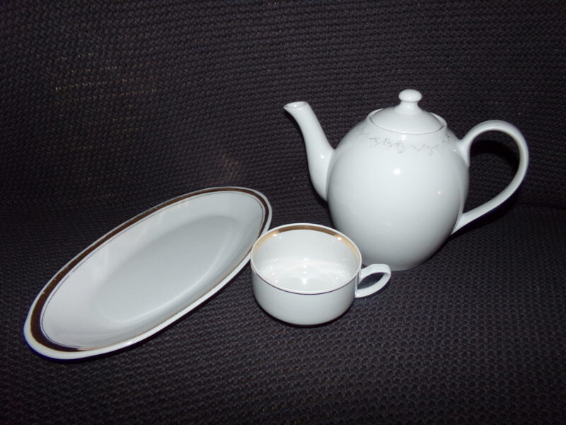 №30. Чайник, кружка и селедочница. Рижский фарфор. СССР.