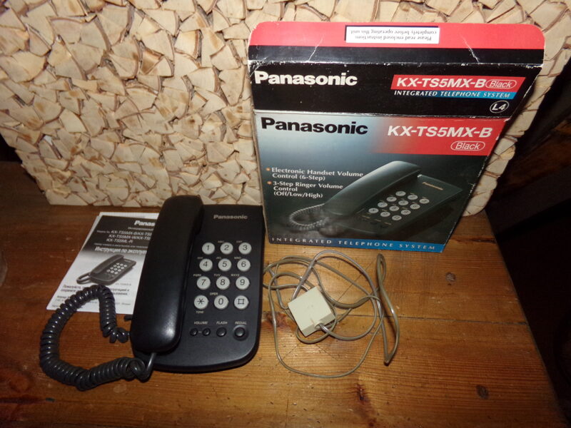 №28. Кнопочный телефон PANASONIC. 1990-тые года.