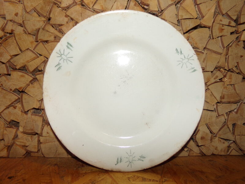 №77. Тарелка. Рижская фабрика. Середина 20 века.