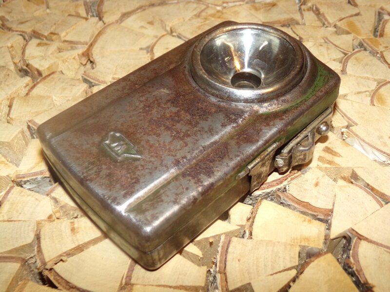 №43. Карманный фонарик на батарейке. СССР. Середина 20 века.