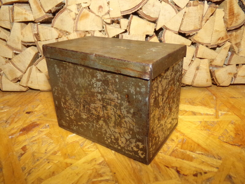 №68. Жестяная коробка из под чая. Начало 20 века.