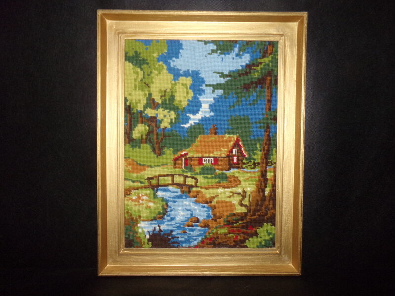 №38. Вышивка в раме. 