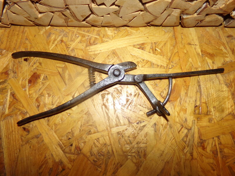 №150. Клещи с угловой планкой. Начало 20 века.