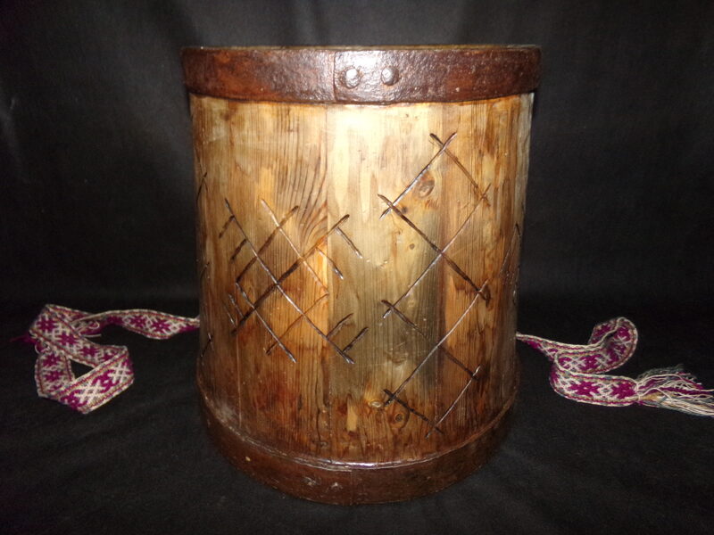 №46. Trauks ar ornamentiem