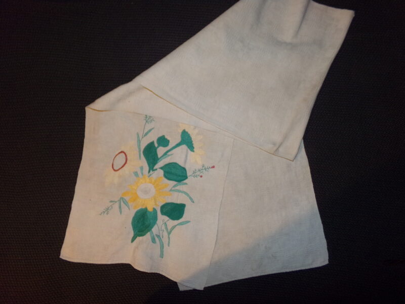 №32. Льняное полотенце-ручник с вышитым узором. Восточная Латвия. Начало 20 века.