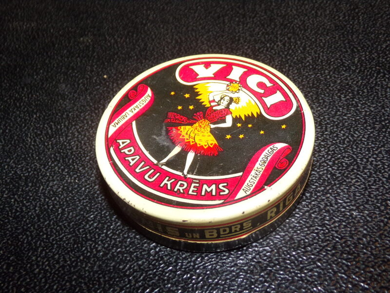 №34. Банка из под обувного крема. Латвия. 1920-30 года.