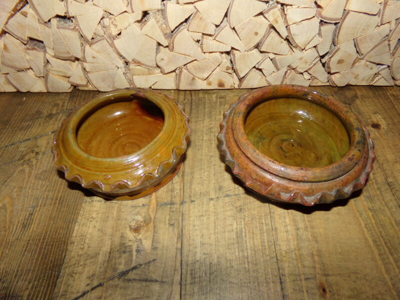 №42. Divi pelnu trauki. 