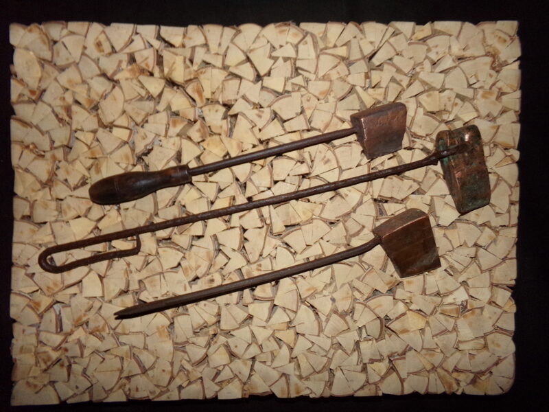 №60. Три медных паяльника.