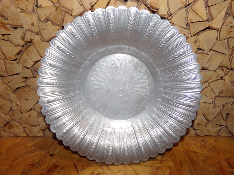 №51. Алюминиевая тарелка с узором. СССР.