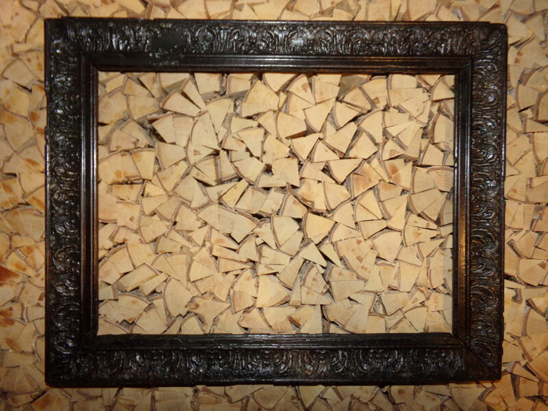 Черная лепная рамка. 19 век.