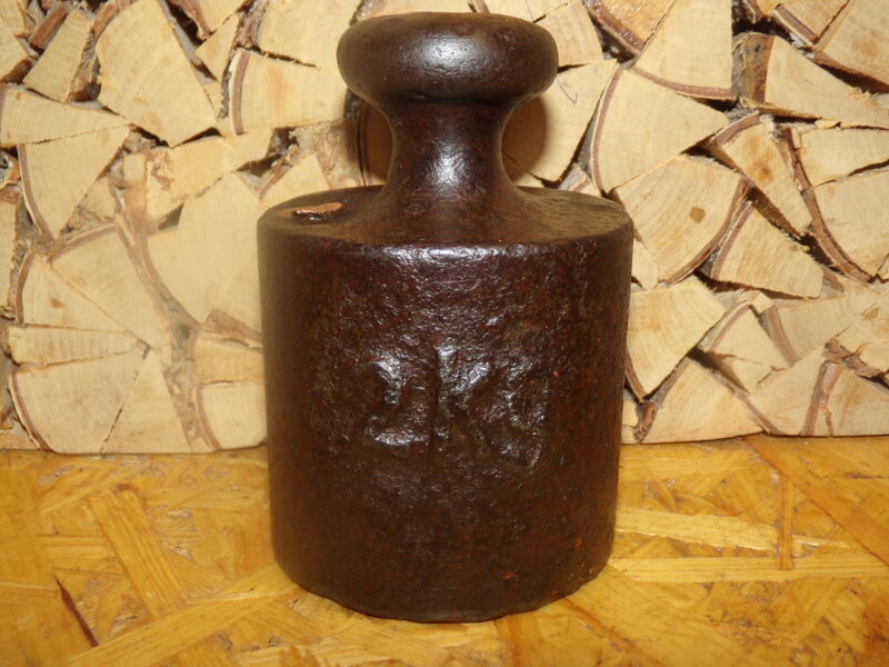 №39. Гиря 2 кг. Маркировка сбоку. Латвия. 1920-40 года.