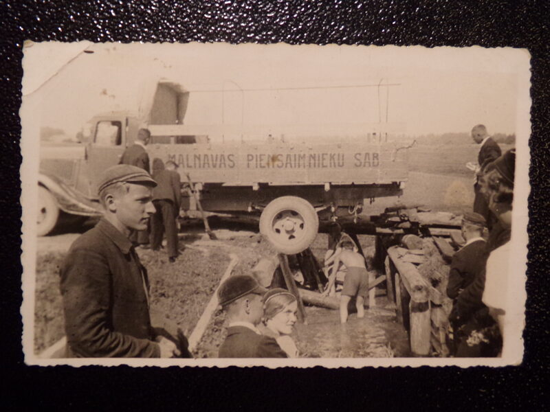 №17. Латвия. Поселок Малнава. 1937 год. Авария грузовика.