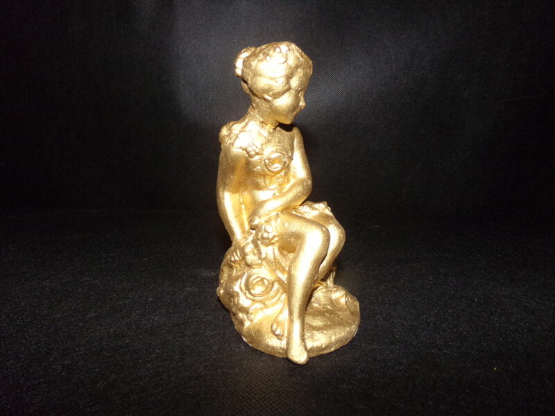 Статуэтка. Материал-крашенный гипс. СССР. 1960-тые года.