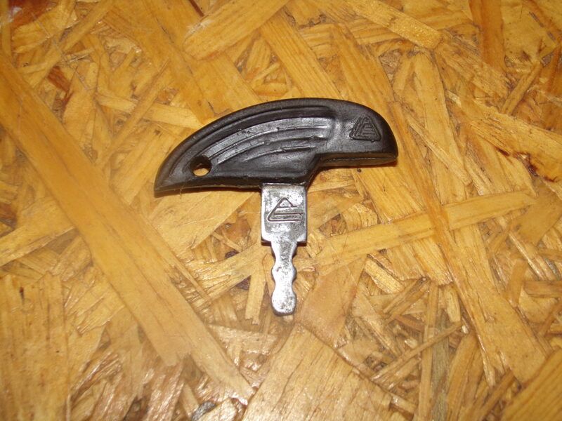 №73. Ключ зажигания для мотоцикла. СССР.