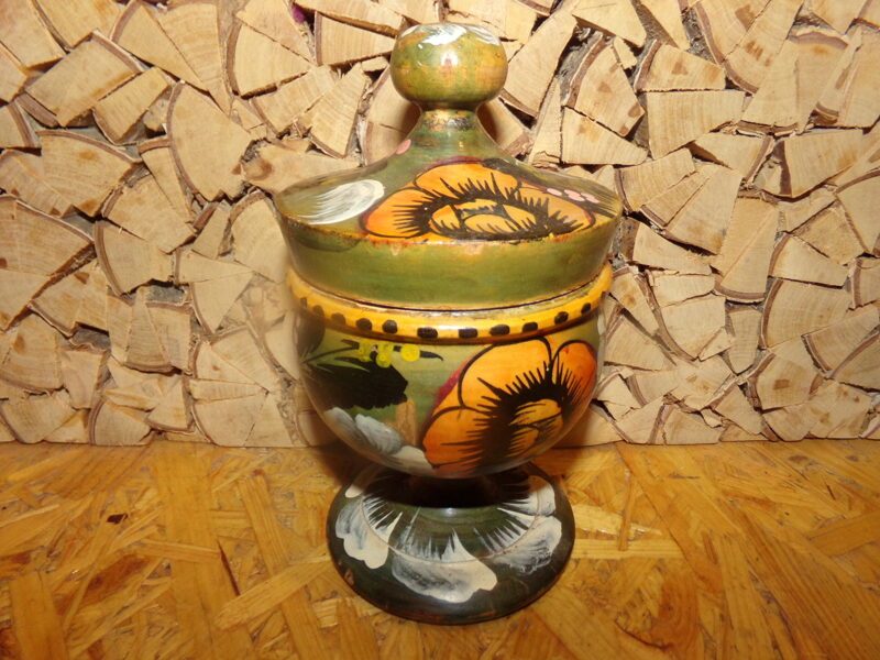 №51. Кубок с крышкой. Ручная роспись. СССР. Середина 20 века.