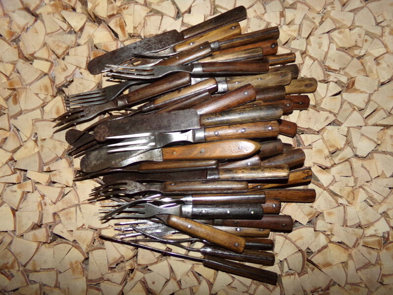 №17. Трактирные ножи и вилки. Начало 20 века.