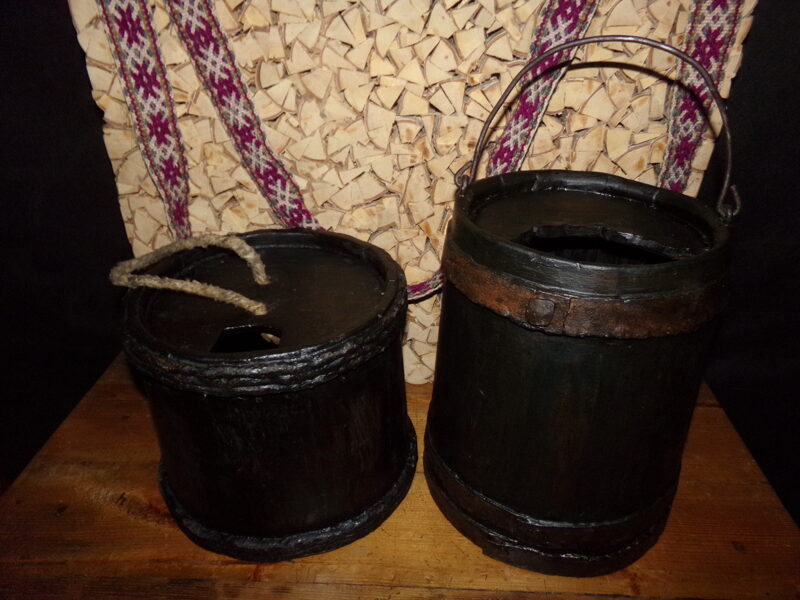 №17. Koka spaiņi darvas uzglabāšanai