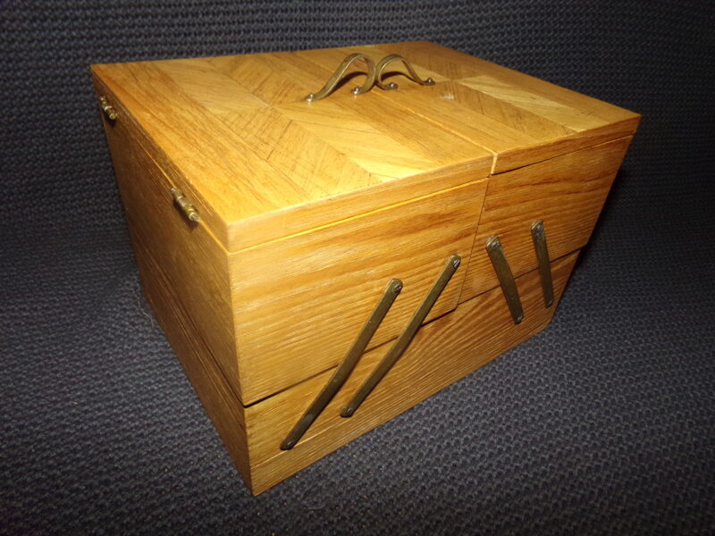 №23. Раскладной сундучек. СССР.