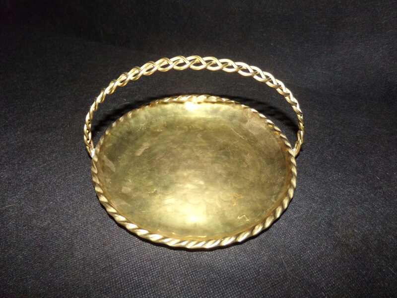 №18. Бронзовая ваза с ручкой. Начало 20 века.