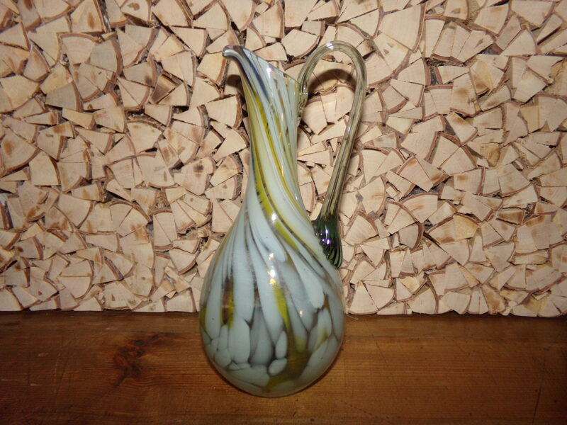 №24. Кувшин из цветного стекла. СССР.